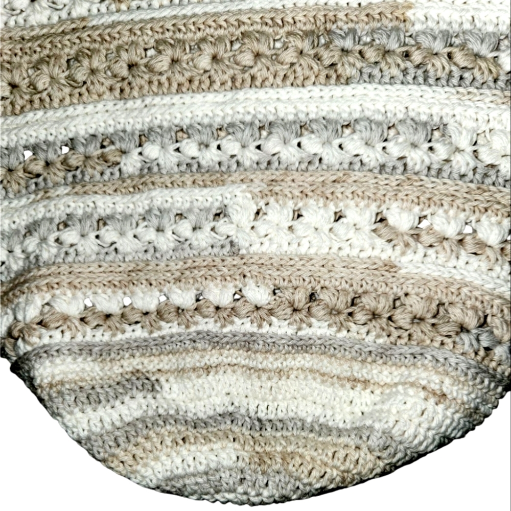 Handmade Shopping Tote Cream and Tan with Intricate Detailing - Picture 4 of 11